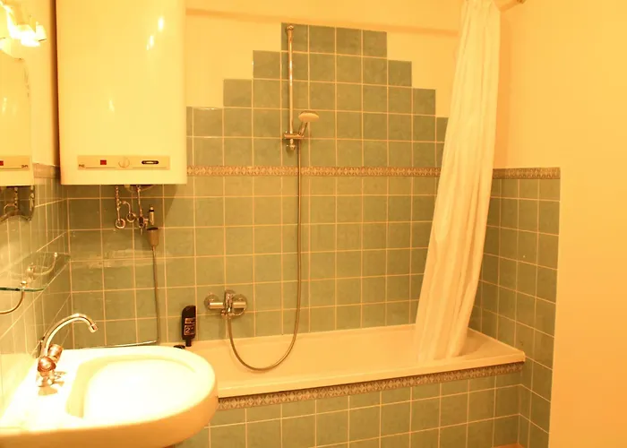 غولدين كرون انسبروك فندق 3*