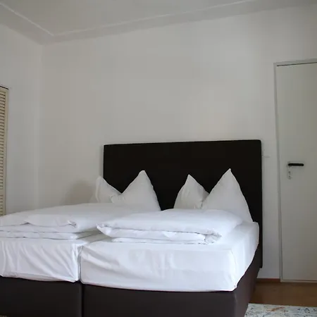 Goldene Krone Отель