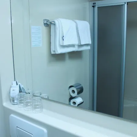 因斯布鲁克迈诺特金克朗酒店 酒店