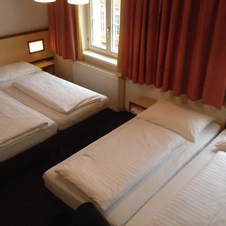 Otel Goldene Krone 3*