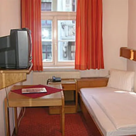 Goldene Krone Инсбрук