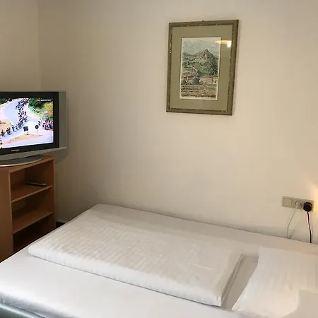 因斯布鲁克迈诺特金克朗酒店 酒店 3*