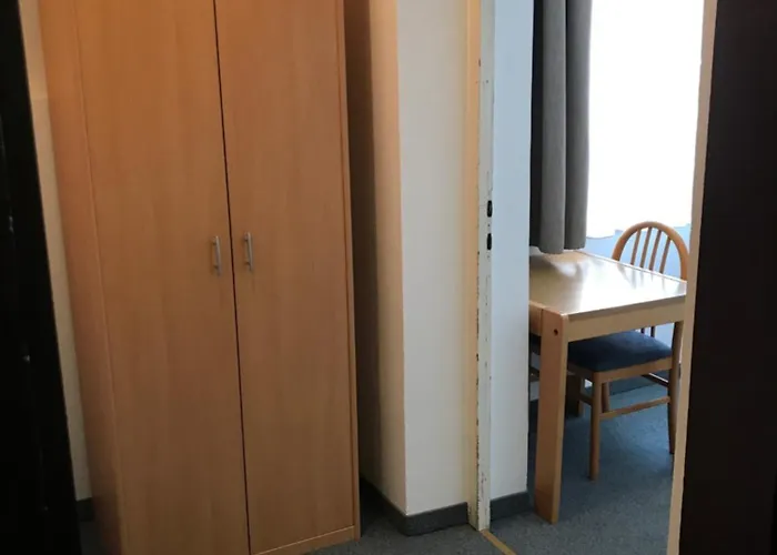 Ξενοδοχείο Goldene Krone 3*