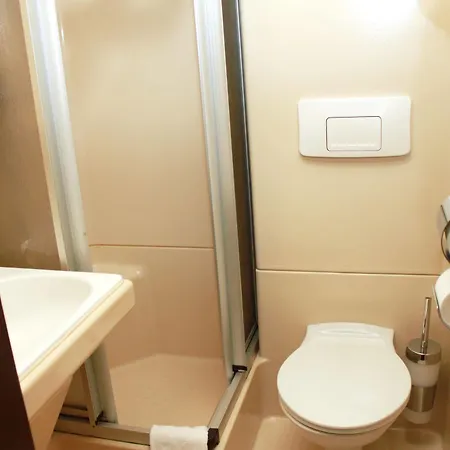Goldene Krone Otel İnnsbruck